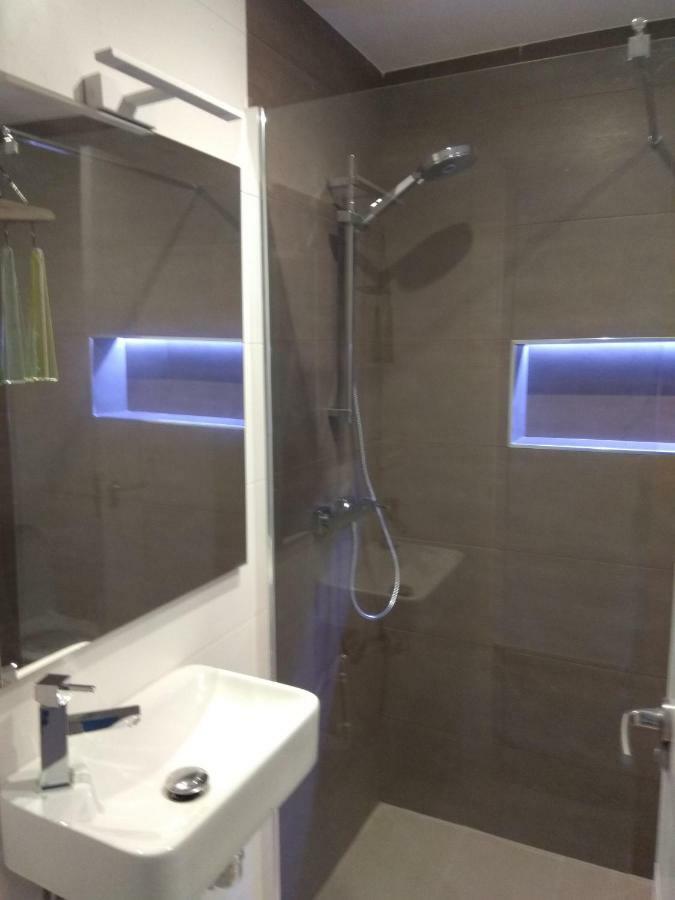 Apartamento A 150 Metros Del Mar, Parking Y Wifi Salobrena Luaran gambar