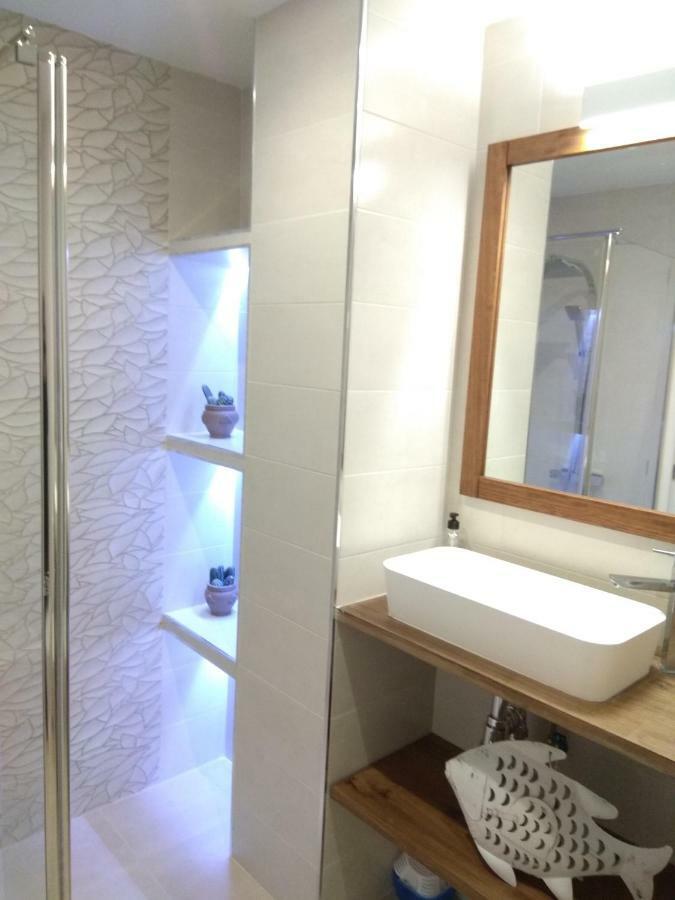 Apartamento A 150 Metros Del Mar, Parking Y Wifi Salobrena Luaran gambar
